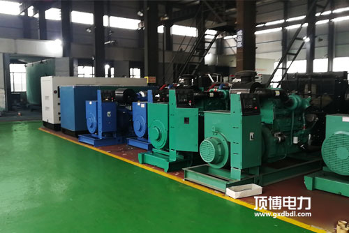 數(shù)據(jù)中心全自動(dòng)柴油發(fā)電機(jī)組用哪個(gè)品牌好？推薦康明斯或玉柴