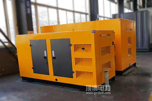 集裝箱式柴油發(fā)電機組的優(yōu)點有哪些？戶外機組一定要選擇靜音箱